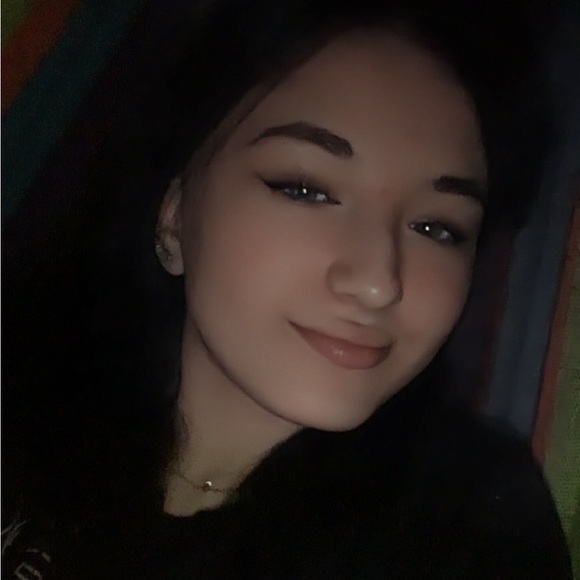 Meet your Posher, Kali - Picture 2 of 3